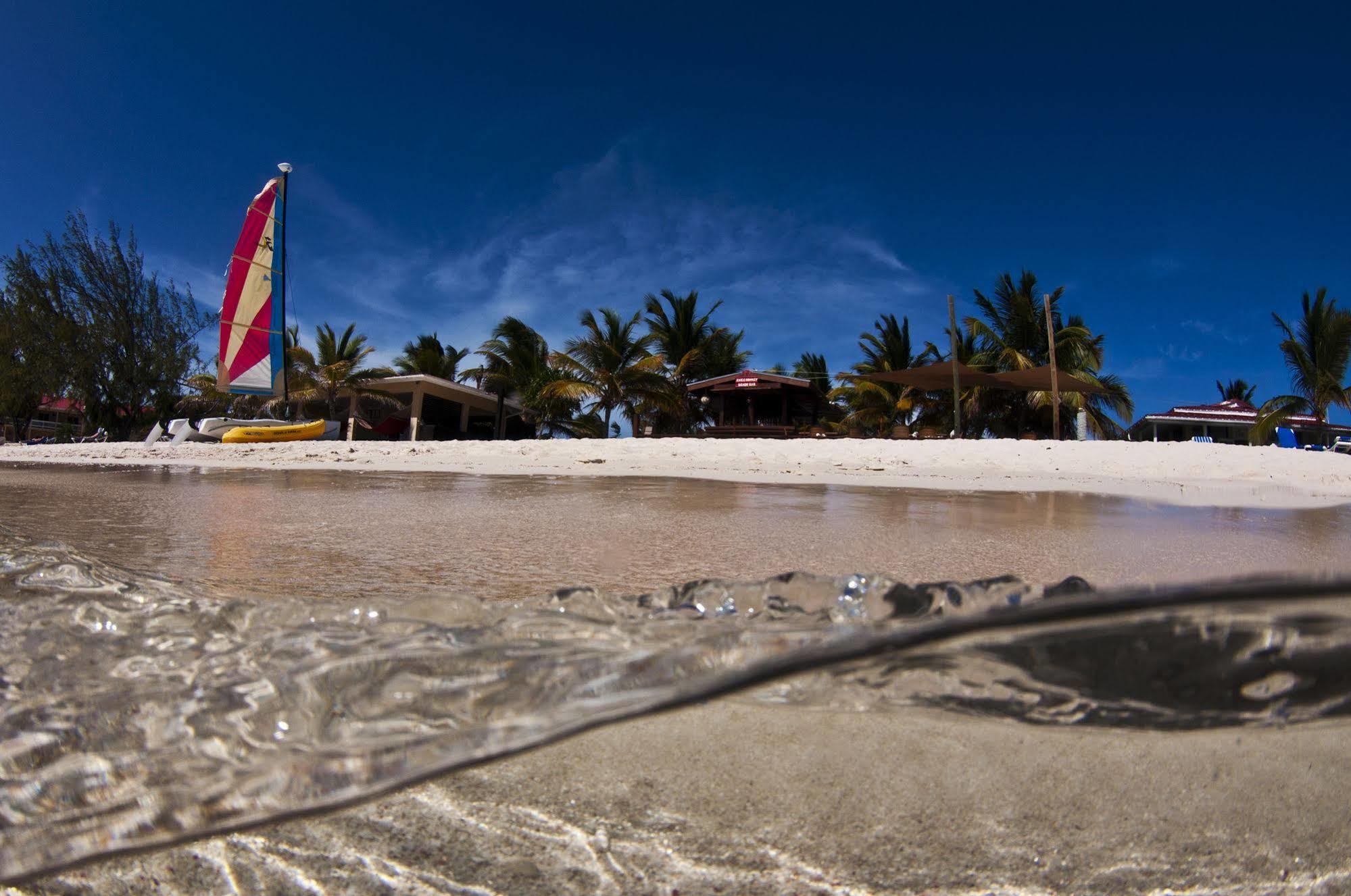 Bohio Dive Resort Cockburn Town Ngoại thất bức ảnh